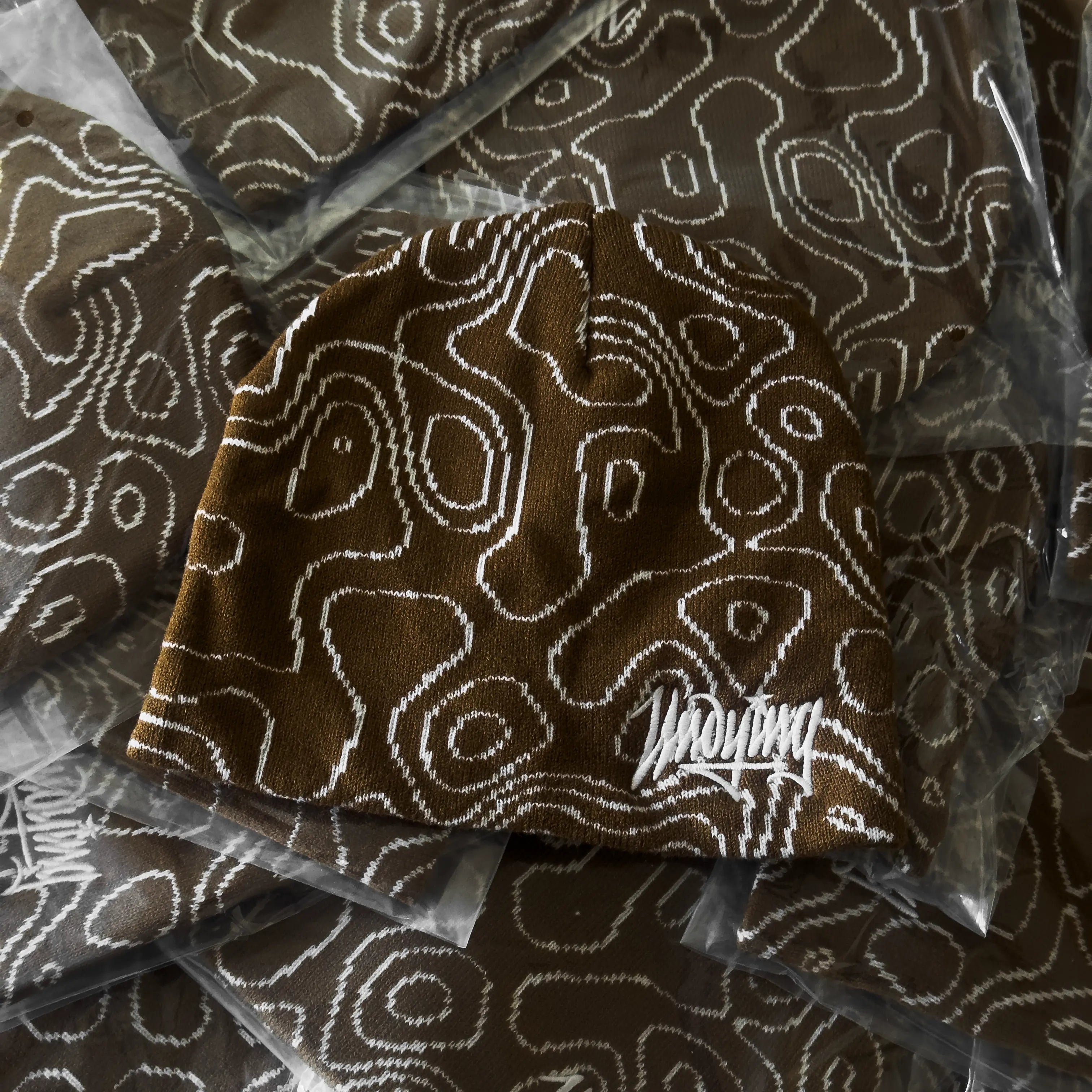 "DIGITAL TOPOGRAPHIC" UNDYING BEANIE BROWN madebyundying