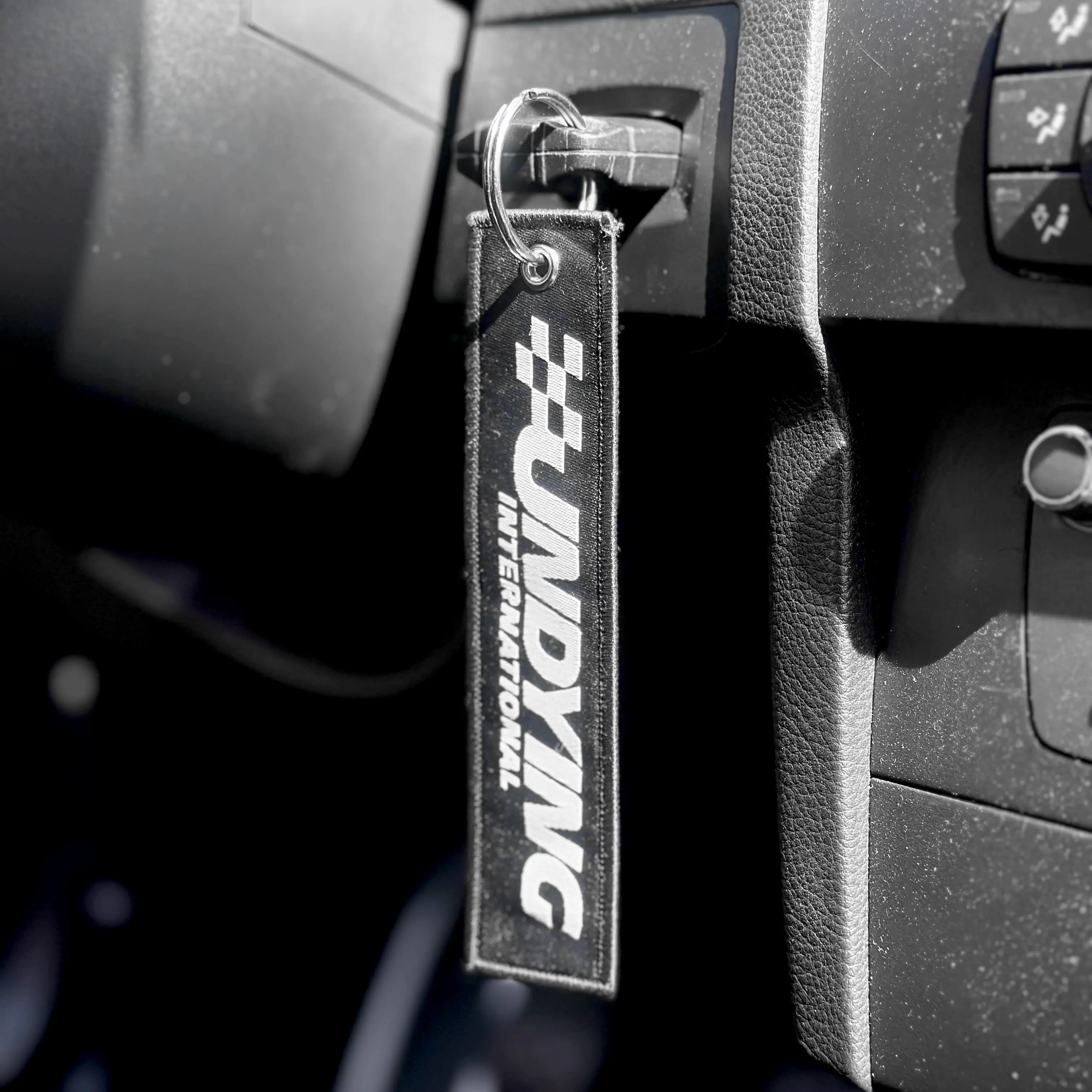 UNDYING V1 BLACK KEYTAG madebyundying